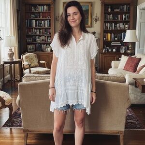 🌿 Johnny Was Embroidered White Tunic Top – Size M